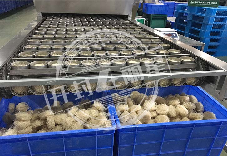 什么样的速食粉丝设备一天能做 10 万块酸辣粉饼？