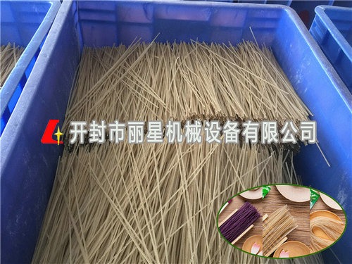 为什么有的粉条杂质多、吃起来有牙碜感？